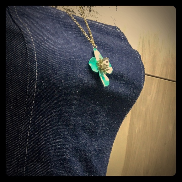 Frock 'n Roll Skull Bling Handcrafted Necklace - Picture 3 of 5